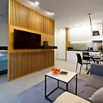 Mennica Deluxe Apartment *