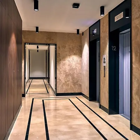 Mennica Deluxe * ワルシャワ