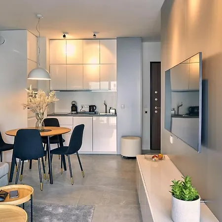 Mennica Deluxe アパート ワルシャワ