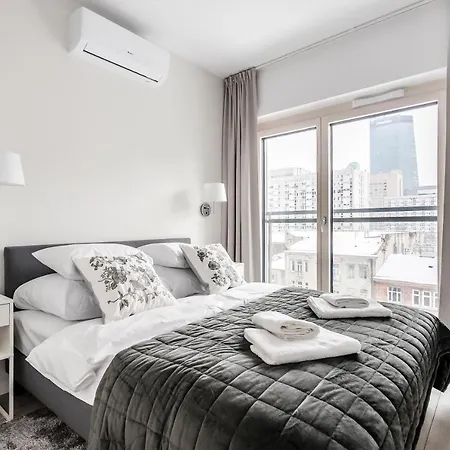 Mennica Deluxe Apartament *